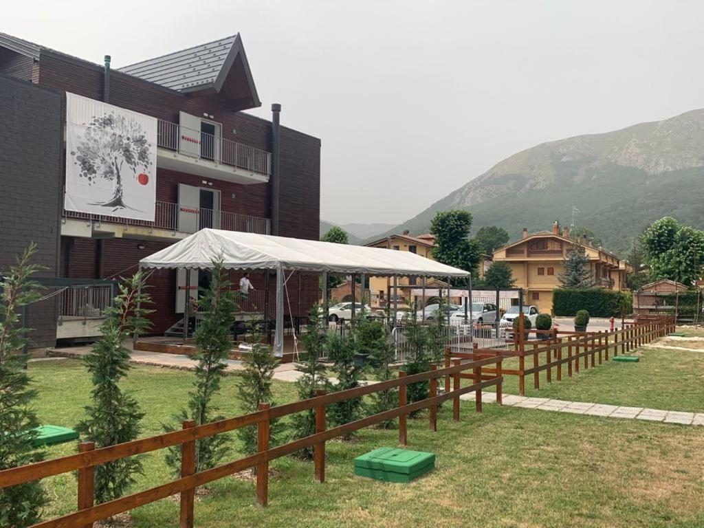 Grand Chalet Delle Rocche Рокка-ді-Меццо Екстер'єр фото